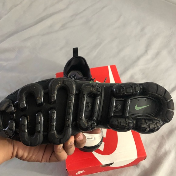 Men’s Nike Air vapormax plus - Picture 5 of 6